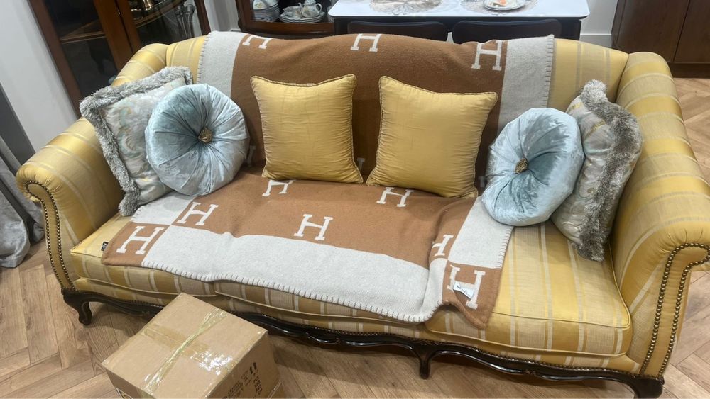 Продается мебель цены по запросу