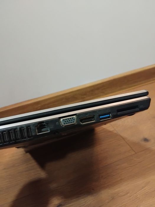 Лаптоп Fujitsu E744, i5 процесор, W11