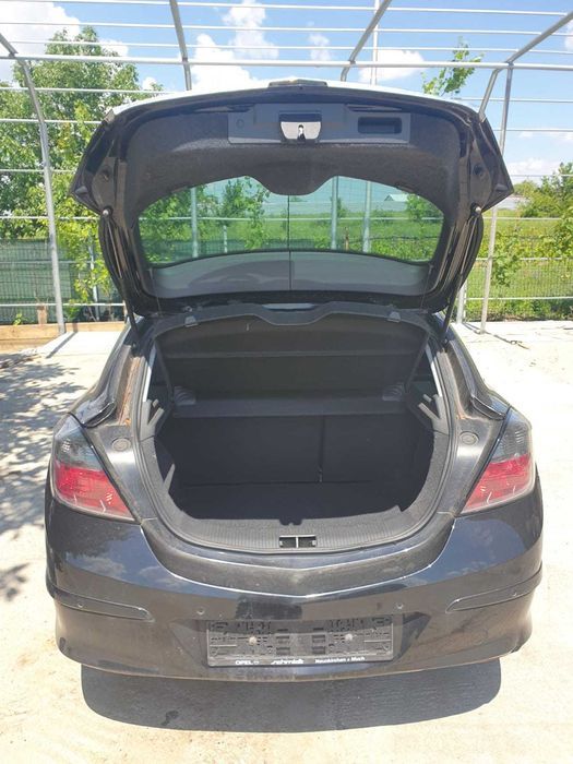 Piese din Dezmembrari Opel Astra H GTC: 2006 -2010 1.7 Cdti Z17Dtr