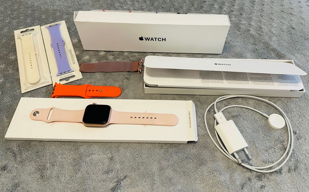 Apple Watch SE 44mm Pink (Б/У)