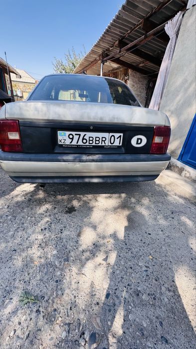 Продам машину опель вектра