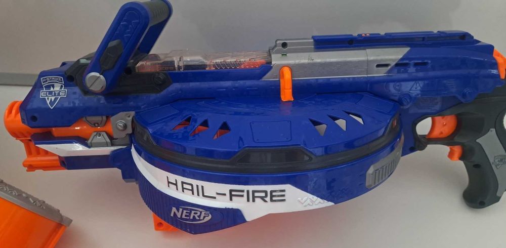НЪРФ, Бластер с батерии : Nerf Gun N-Strike Elite Hail Fire