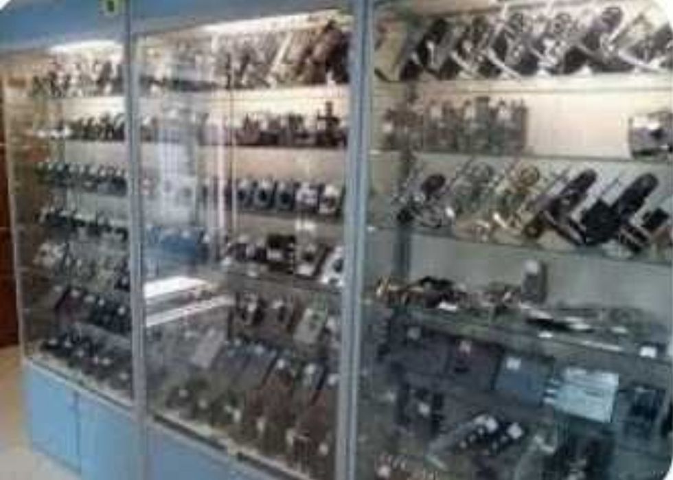 Все виды замков и дверных ручек. Установка, ремонт, замена