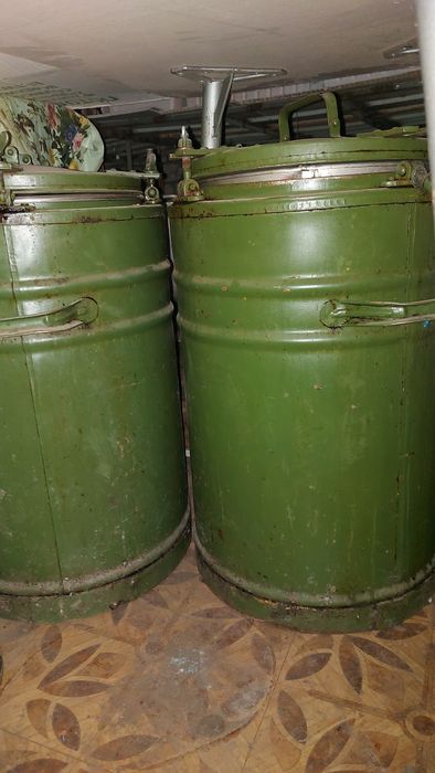 Продам бидоны и термосы солдатские
