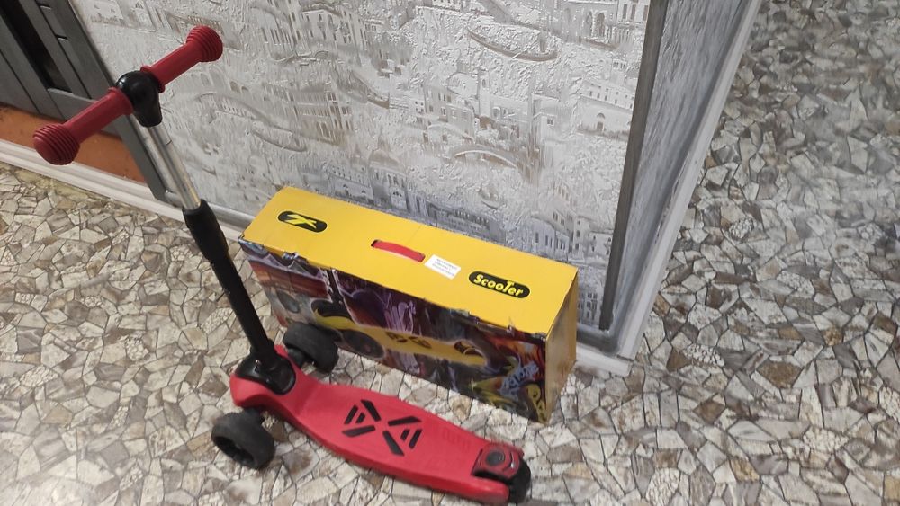 Продается самокат Scooter