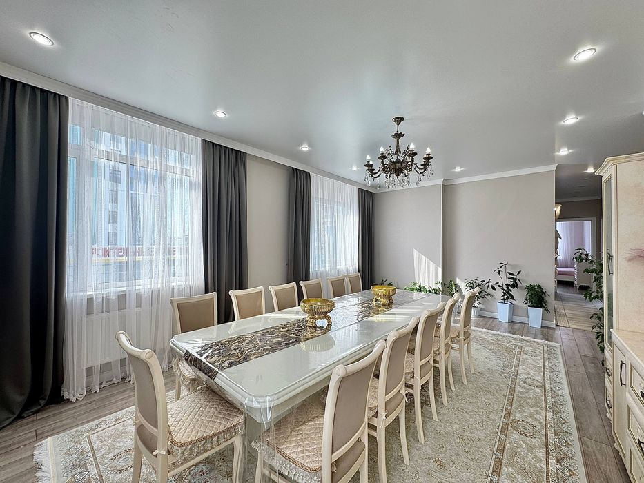 Стол-трансформер от 2/20-4/20м.Левый берег.