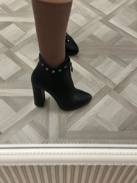 Естествена кожа боти с ток