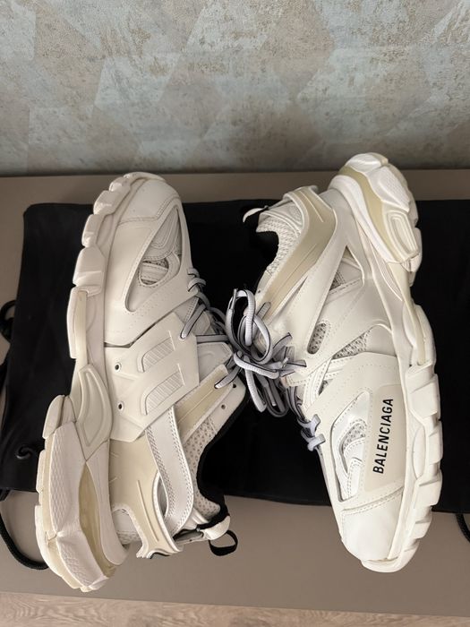 Balenciaga Track