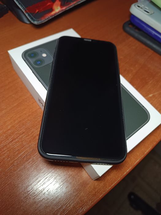 Продам Iphone 11 black
