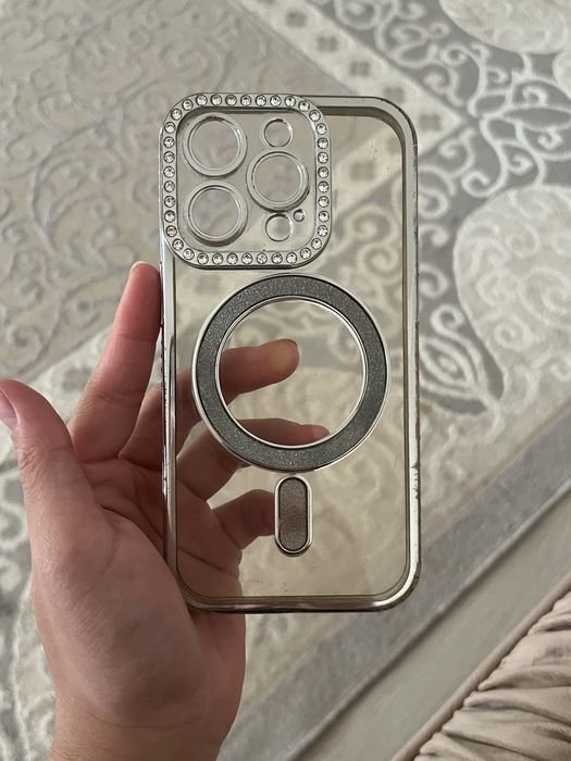 Чехлы на айфон 14 про