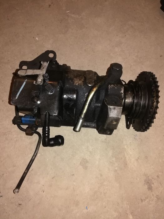 Нафтова помпа Форд