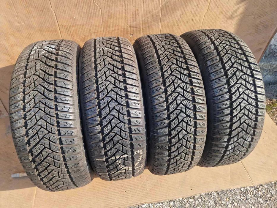4 Dunlop R16 215/60
Зимни гуми 
DOT3220