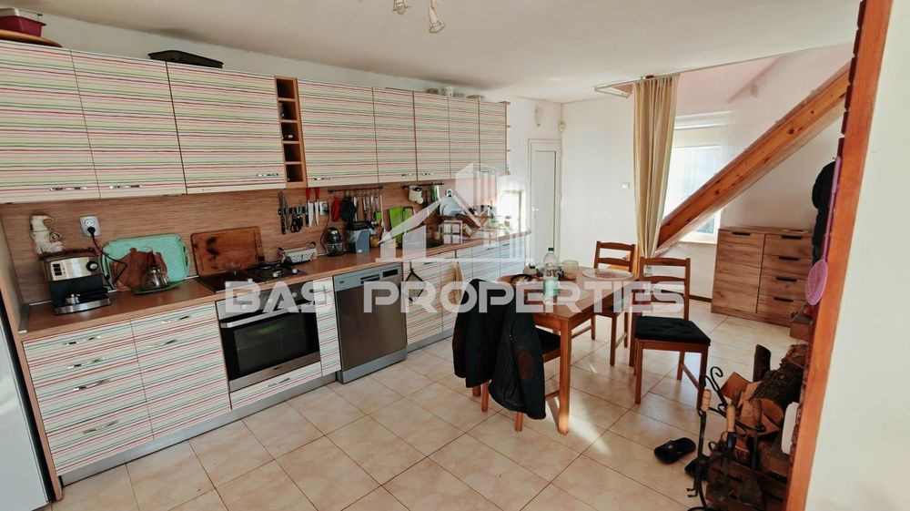 Къща в София, област-с.Туден площ 110