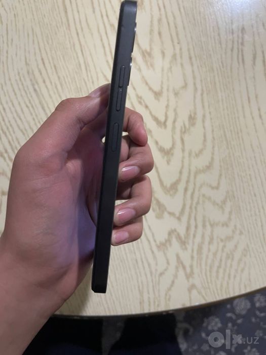 Ajib I 1 64 GB xolati ortacha