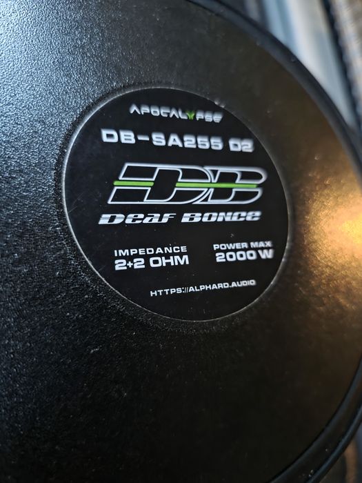 Vând sau schimb subwoofer Deaf Bounce Apocalypse