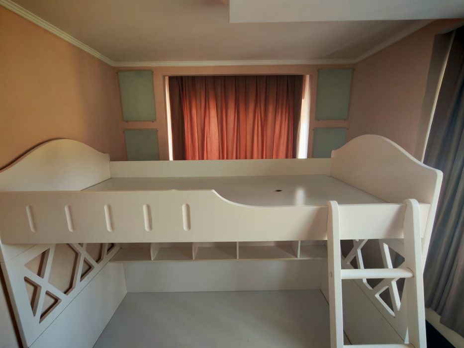 Продается двухярусный кровать