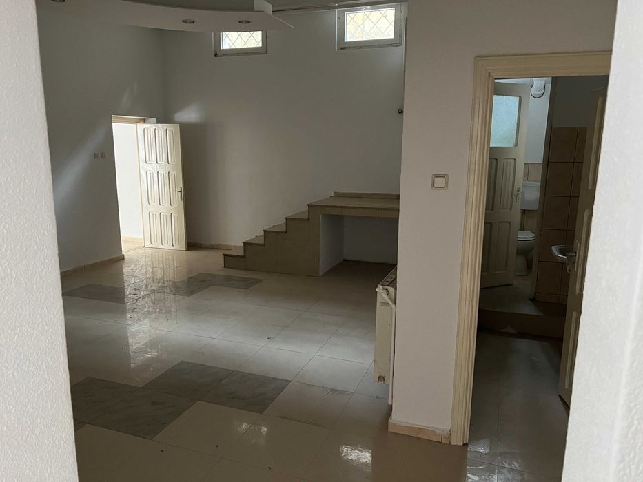 Inchiriez spatiu comercial 300m - Pietonal - sub fostul BRD