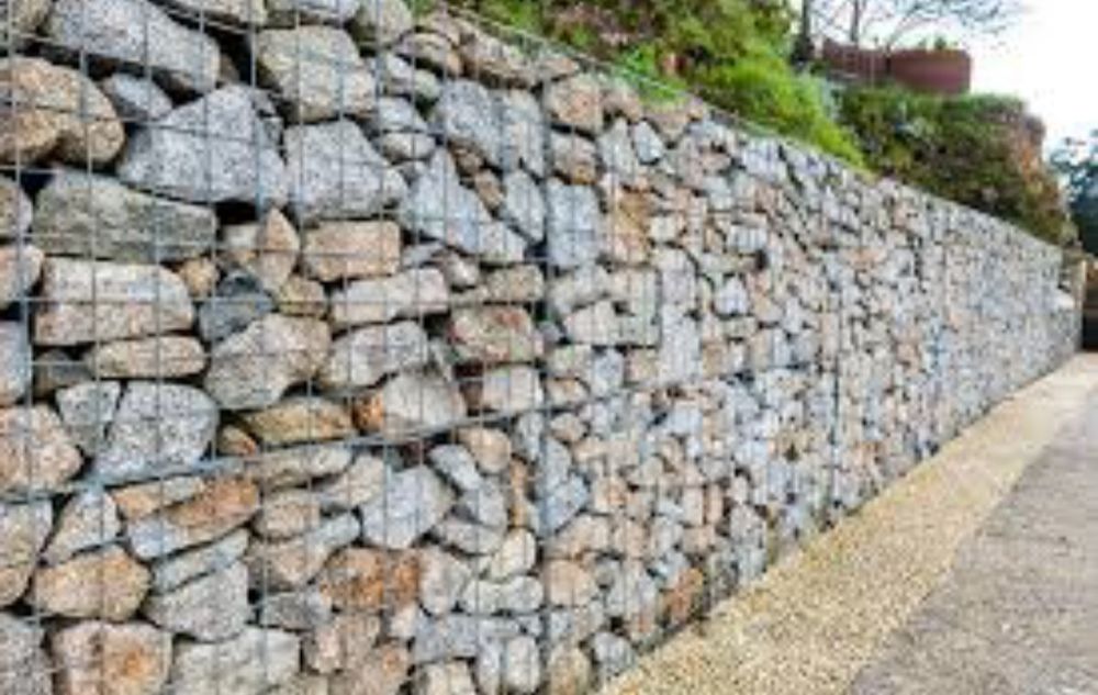 Vând piatră și montez