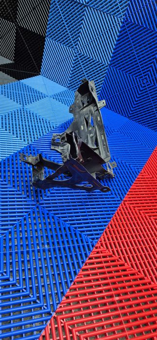 Suport far dreapta bmw seria 5 f10 f11 An fabricație 2012
