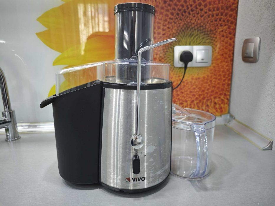 Сокоизтисквачка Vivo UK 1000W