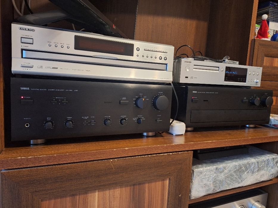 Yamaha ax750,amplificator viguros si greu la sunet