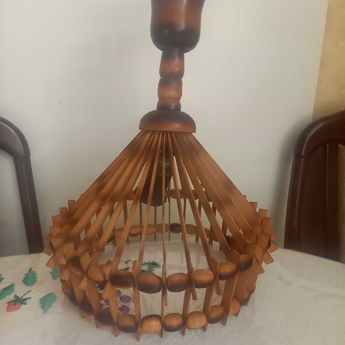 продам люстры б. у. Костанай центр