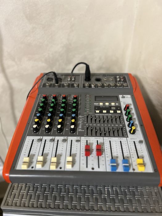 Vind Boxe in stare perfecta de fuctionare xxxxxxxxxxxxxxxxxxxxxxxxxxxx