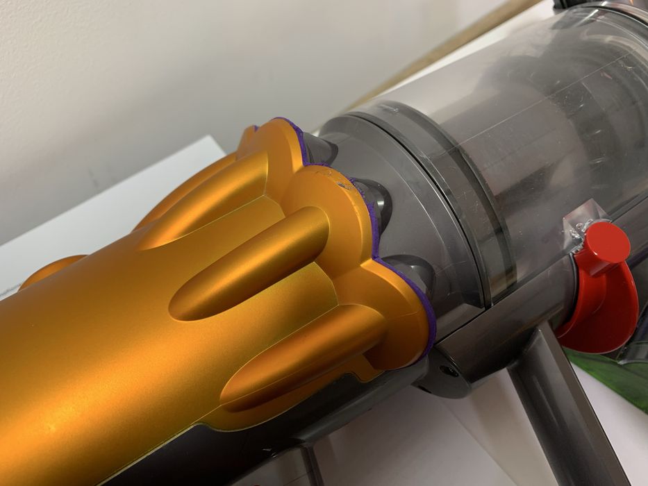 Dyson V12 Slim Absolute – aproape NOU