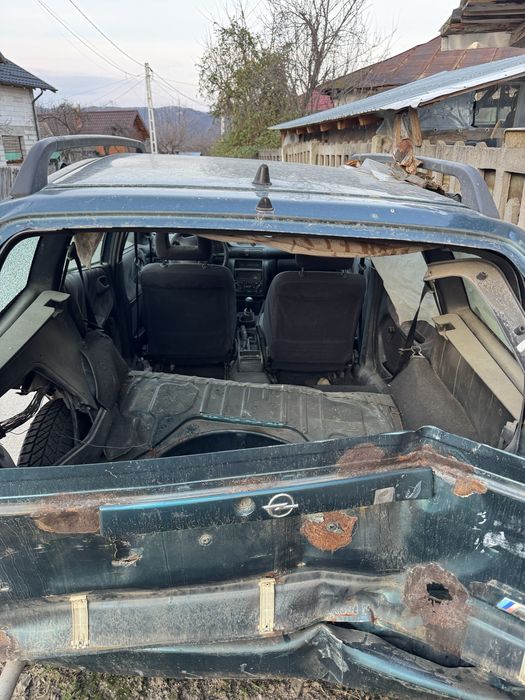 Opel Astra F Caravan 1.4 benzina avariat