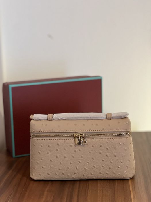 Чанта Loro Piana щраусова кожа