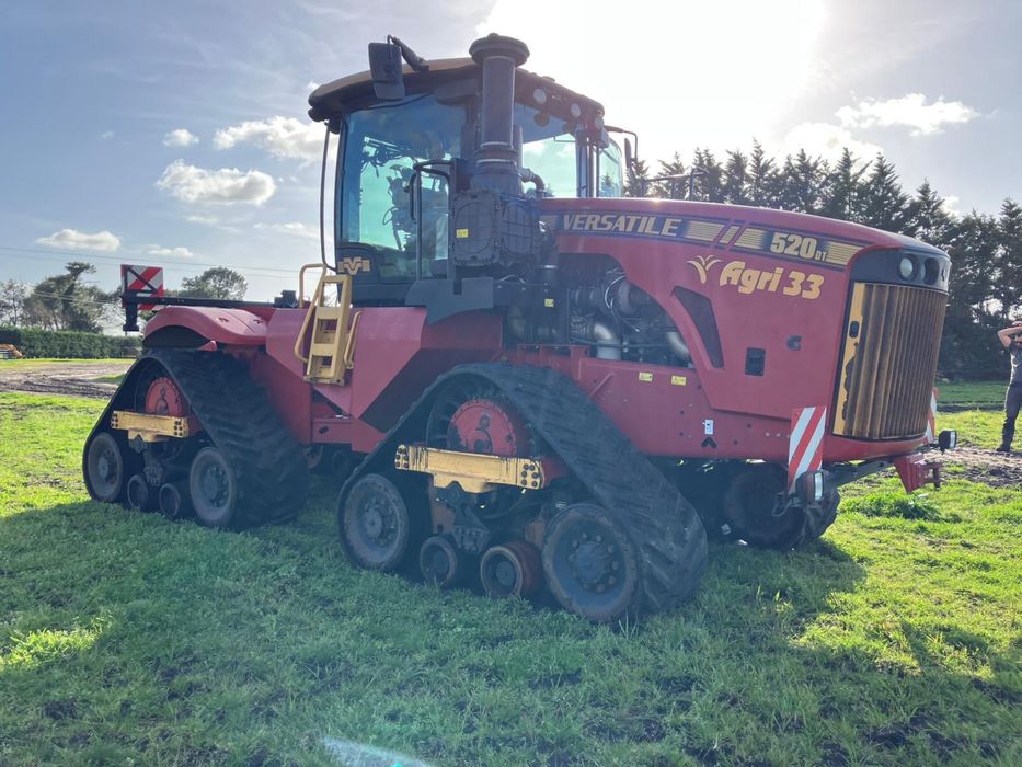 Tractor senilat VERSATILE 520 DT - TVA inclus si deductibil