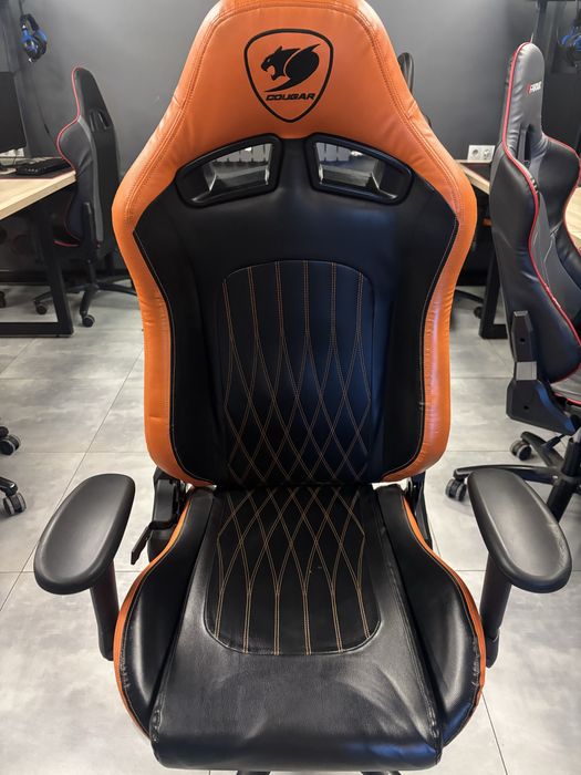 Продаю игровые кресла cougar