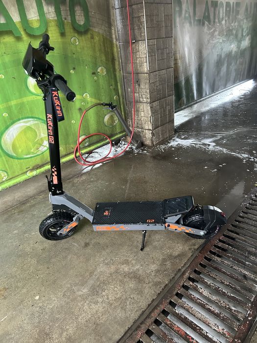 KUKIRIN g2 1060km stare foarte buna plus accesorii
