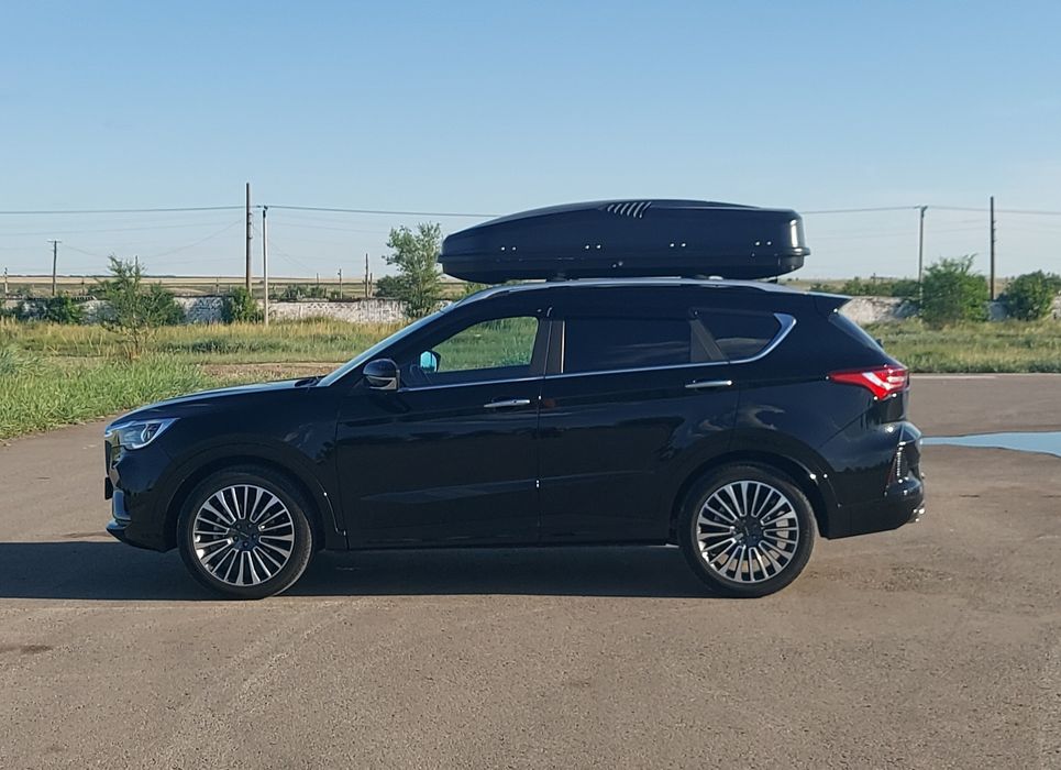 Продам автомобиль jetuor x70