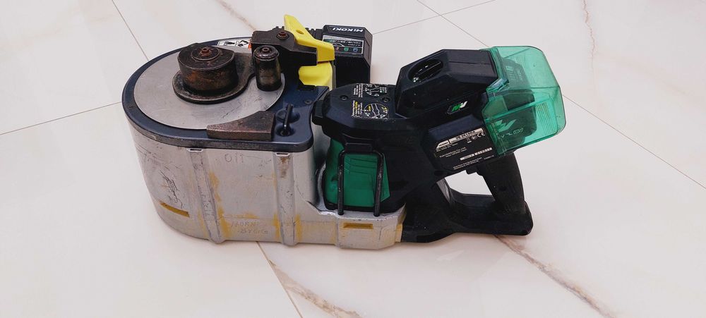 Mașină de indoit fier beton Hikoki