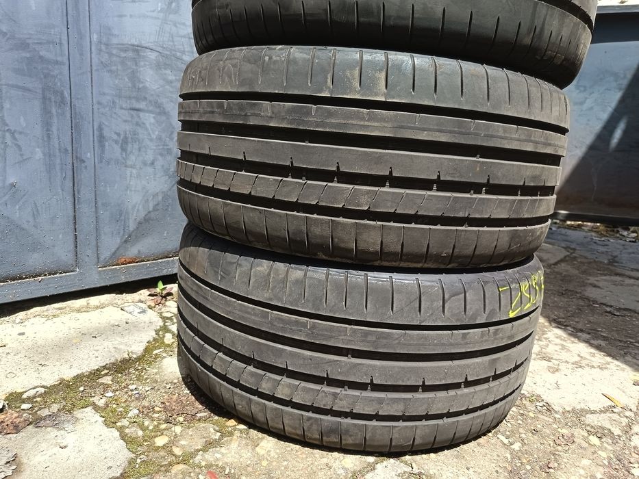 Anvelope vara 285 30 19 și 255 35 19 dunlop
