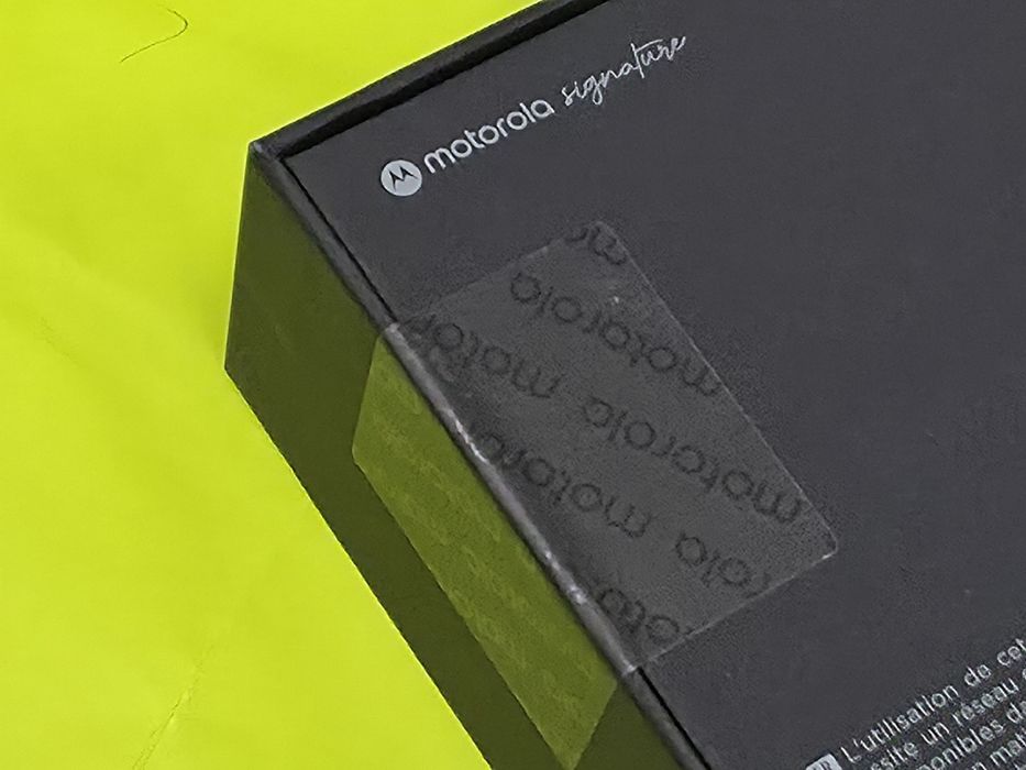 ^^^ЗАПЕЧАТАН 512GB Motorola Signature Yettel Гаранция 2029 Blue