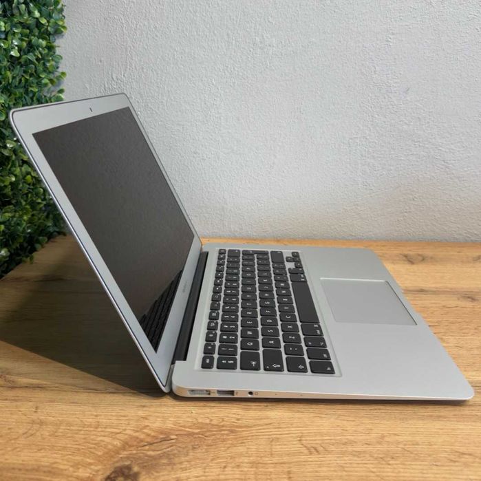 MacBook Air 13 2017 Intel Core i5 SSD 128GB RAM 8GB Silver | TrueGSM