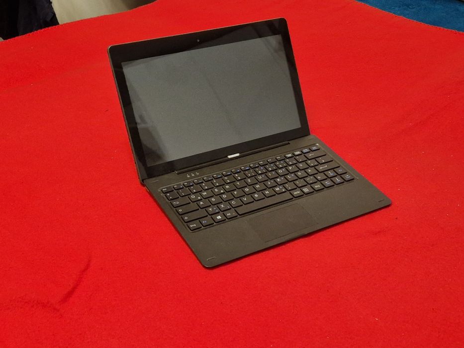 Laptop 2 in 1  pentru piese