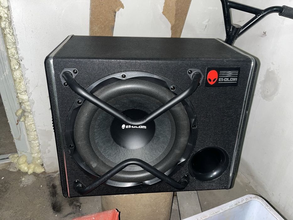 Продам сабвуфер.