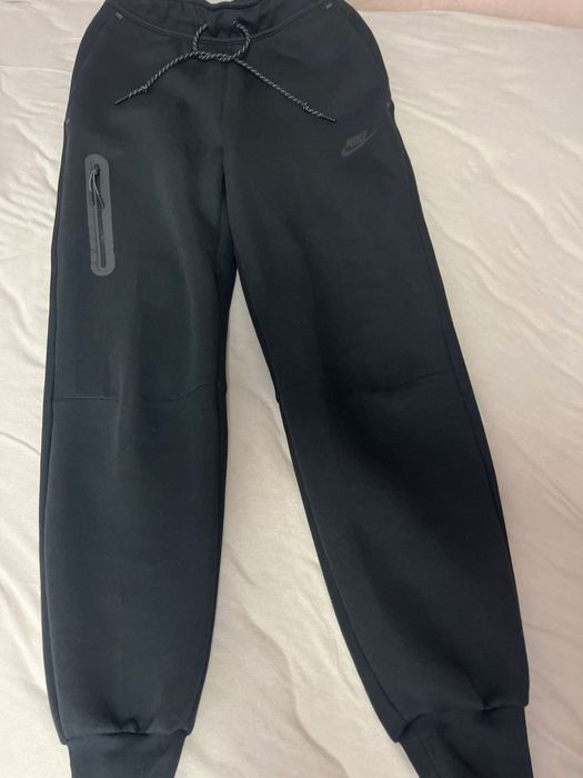 Продавам долница  nike