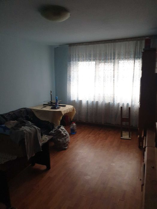Vând apartament 4 camere, 87 mp, situat în zona Balta Albă