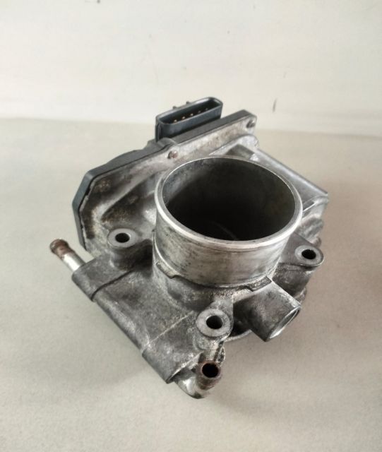 Clapeta acceleratie  2.0 diesel RF7J136BO Mazda 6 GG