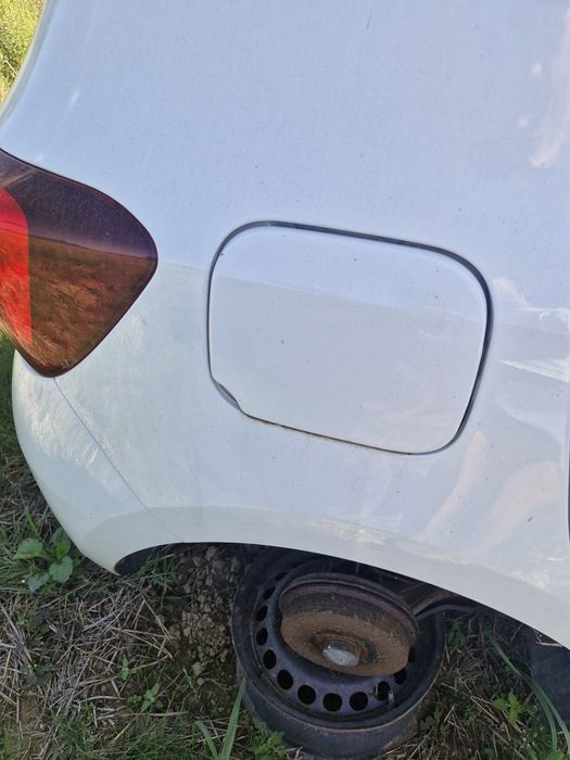 Usa rezervor combustibil Dacia Logan/dacia sandero dupa 2014-2020