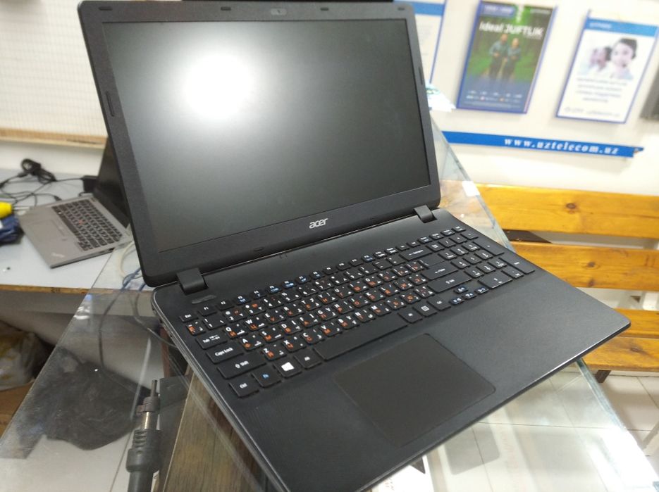 Acer Extensa 2519-C08K
