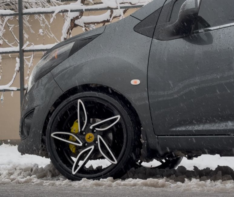 SROCHNA 215/35/18 Banan diska balon sotiladi