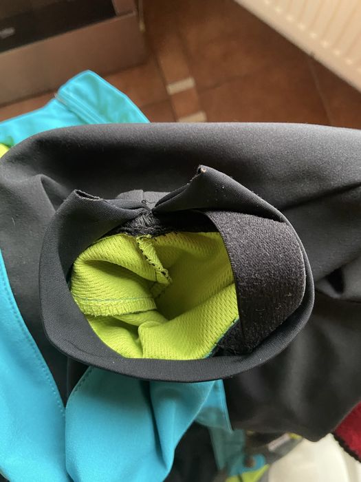 Vând jachetă softshell Edelrid Tricia