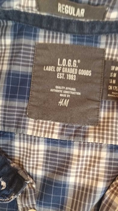 Мъжки ризи размер S. Ризите са запазени, в много добро състояние.