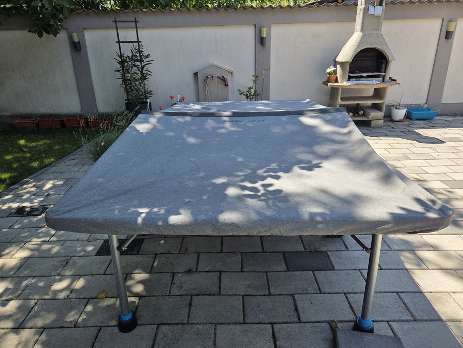 Vând masa de tenis