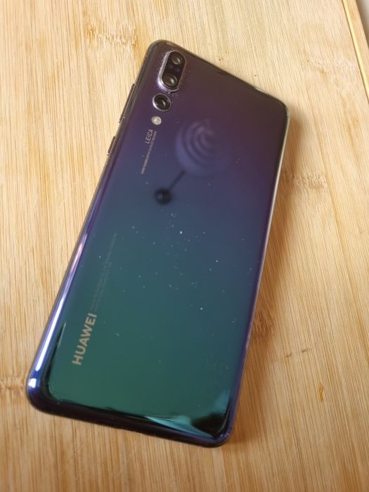 Huawei P20 Pro - отличен